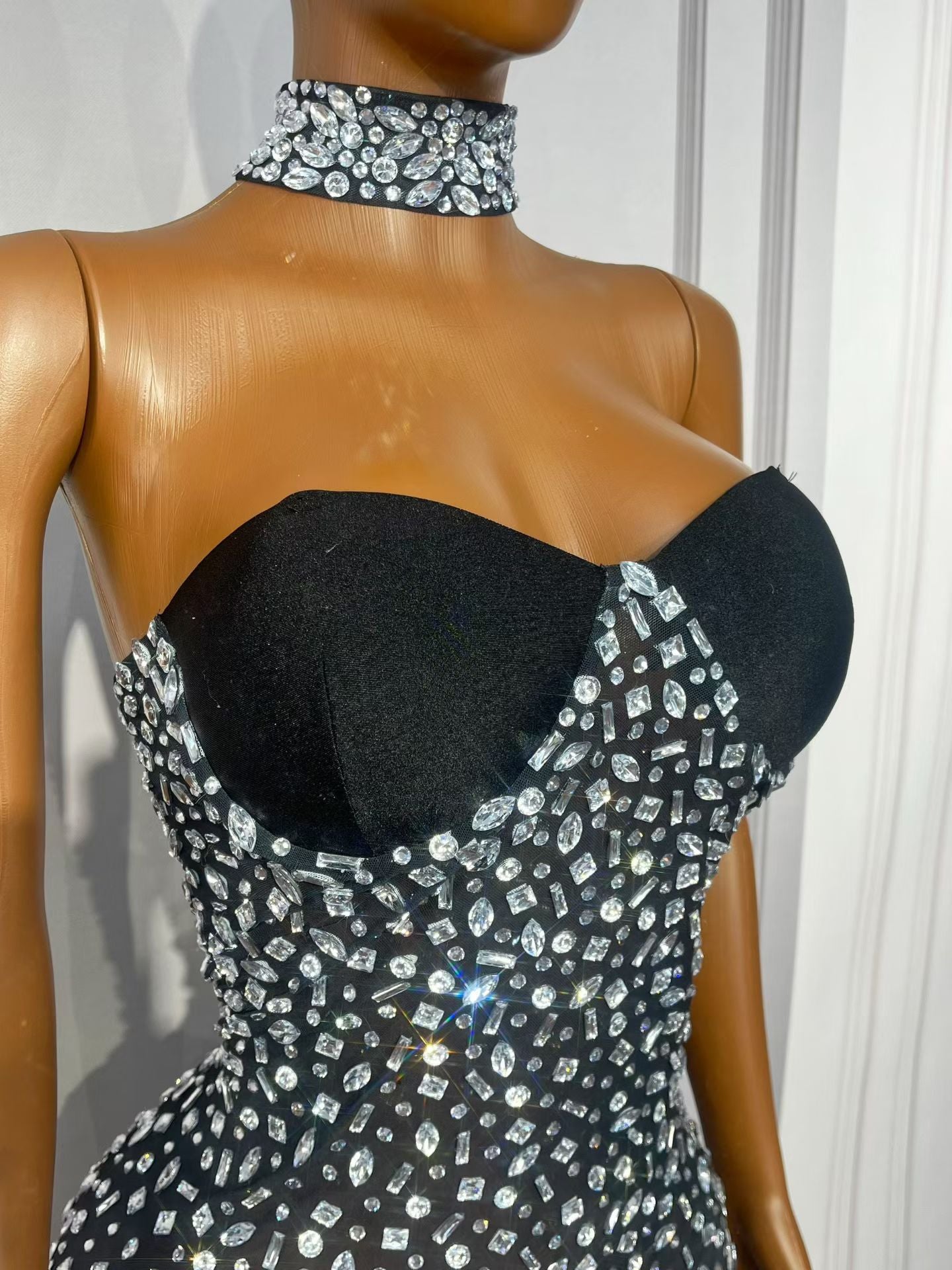 Elegant Black Crystal Strapless Maxi Dress – Midnight Noir